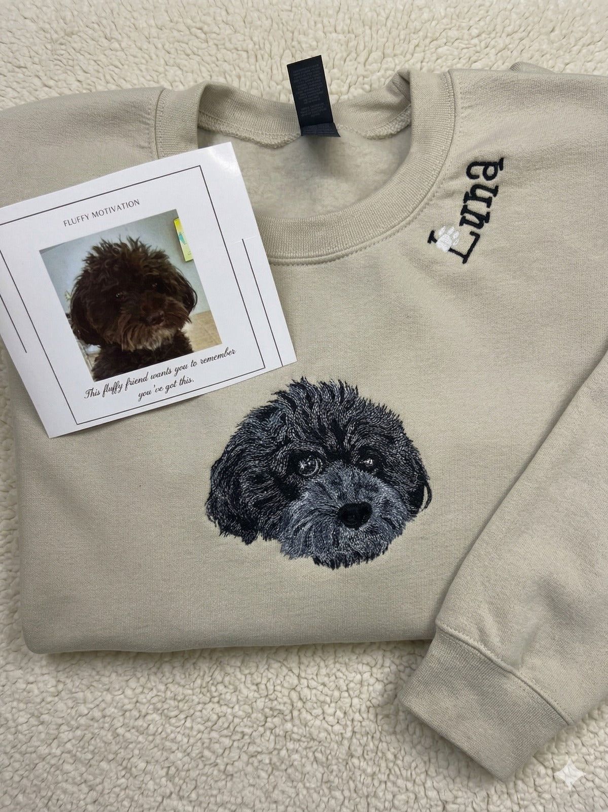 Luna Embroidery Center Pet Portrait + Collar Name Detail